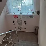 招待所 Kostovi 希典