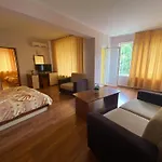 Kostovi Vendégház Kiten