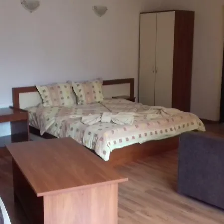 Pensjonat Kostovi Kiten (Burgas)